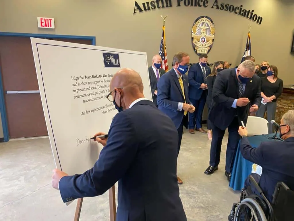 Signing the “Back the Blue” pledge