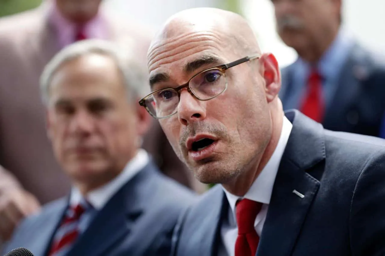 Speaker Bonnen “infuriated” with those who refuse to wear masks, says the expression of freedom could “kill” thriving economy