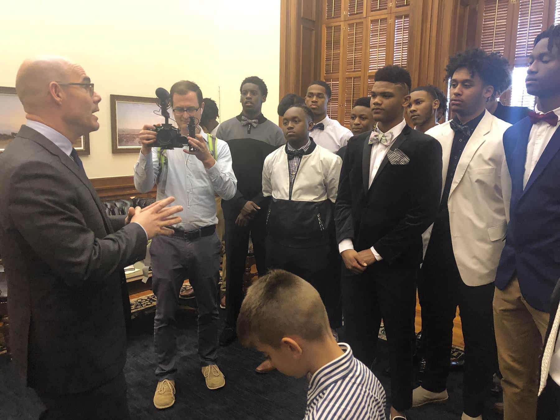 dennis-bonnen-727B8A54-BA9B-45C3-AB36-7C7837FB76AE
